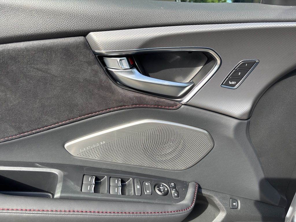 Thumbnail: 2026 Acura RDX - 15