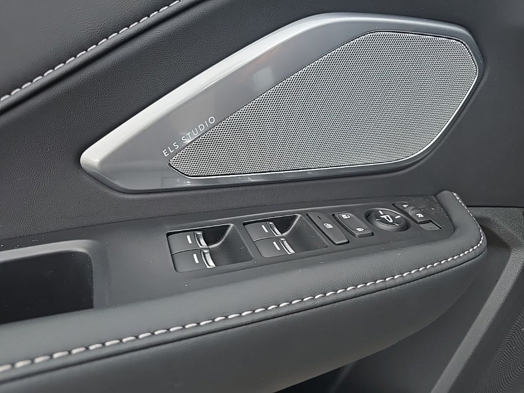 Thumbnail: 2026 Acura RDX - 12