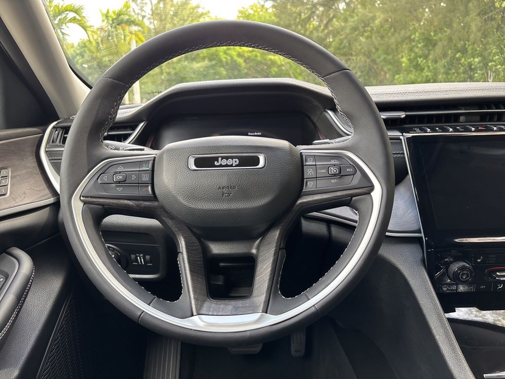 Thumbnail: 2023 Jeep Grand Cherokee - 24