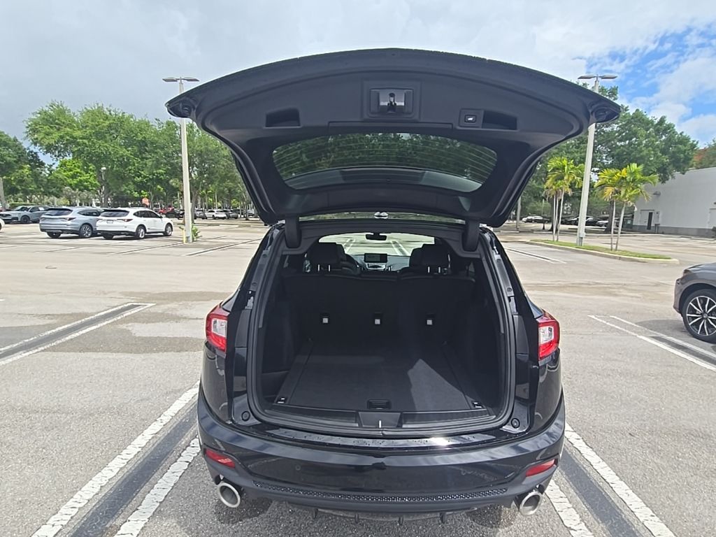 Thumbnail: 2026 Acura RDX - 32