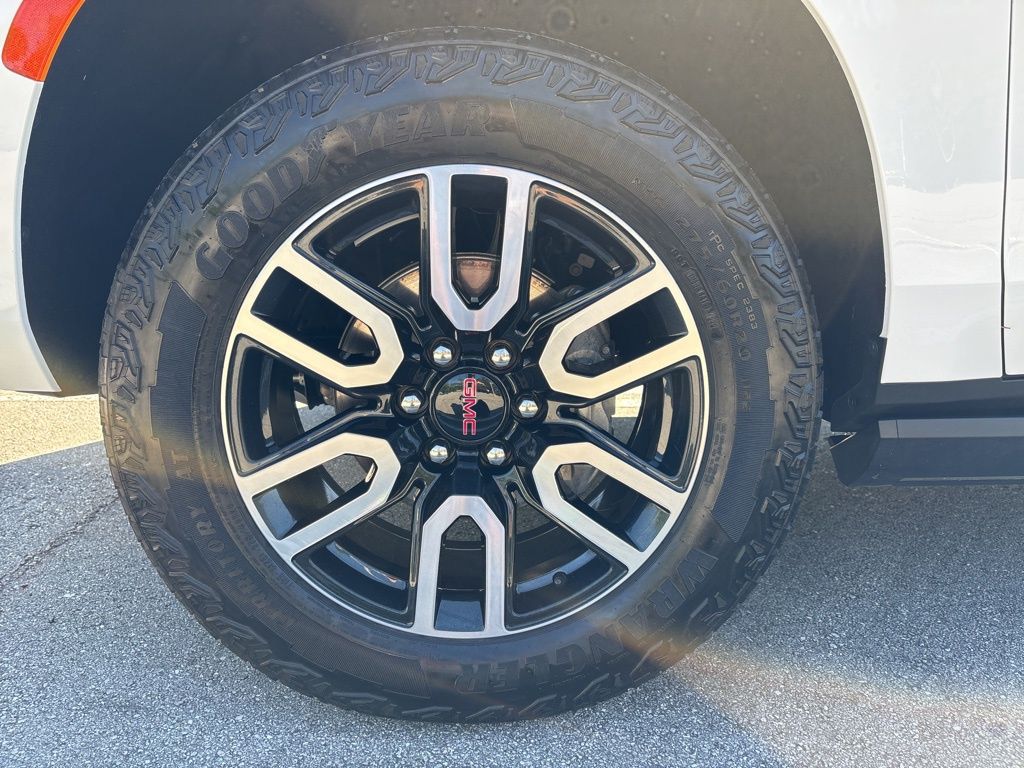Thumbnail: 2024 GMC Yukon - 9