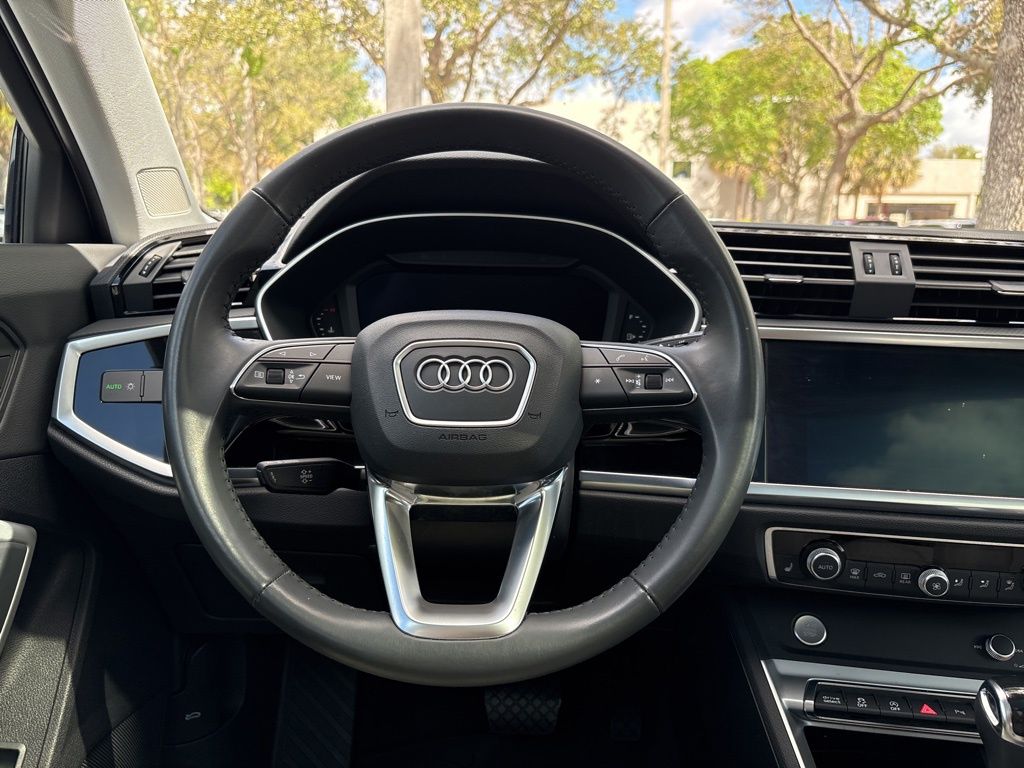 Thumbnail: 2020 Audi Q3 - 19