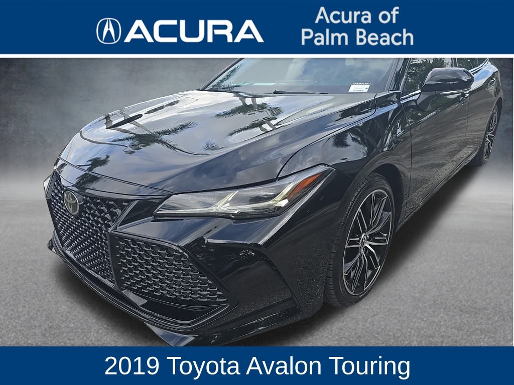 2019 Toyota Avalon Touring's photo