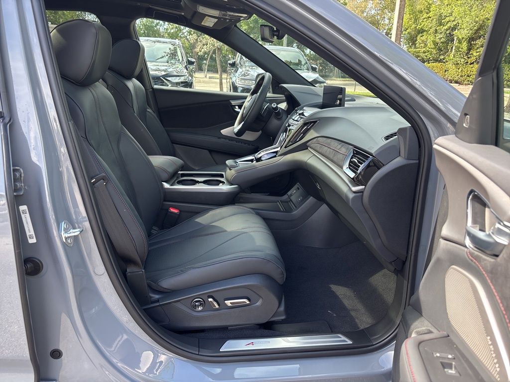 Thumbnail: 2026 Acura RDX - 16