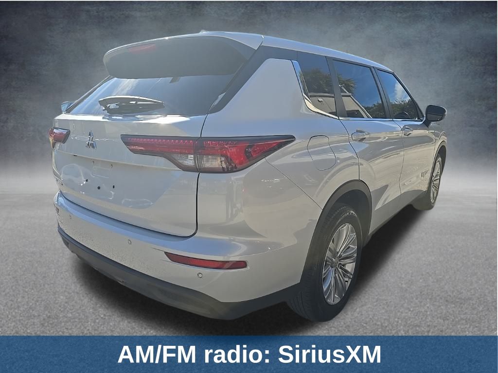 Thumbnail: 2024 Mitsubishi Outlander - 5