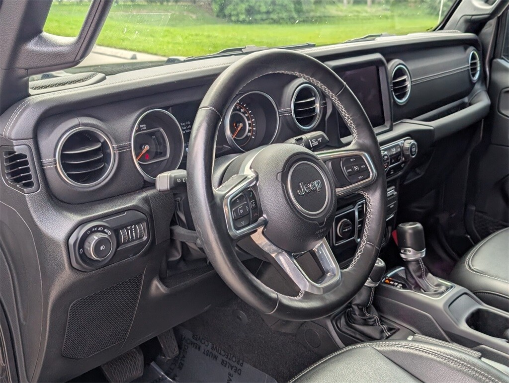Thumbnail: 2022 Jeep Wrangler - 15