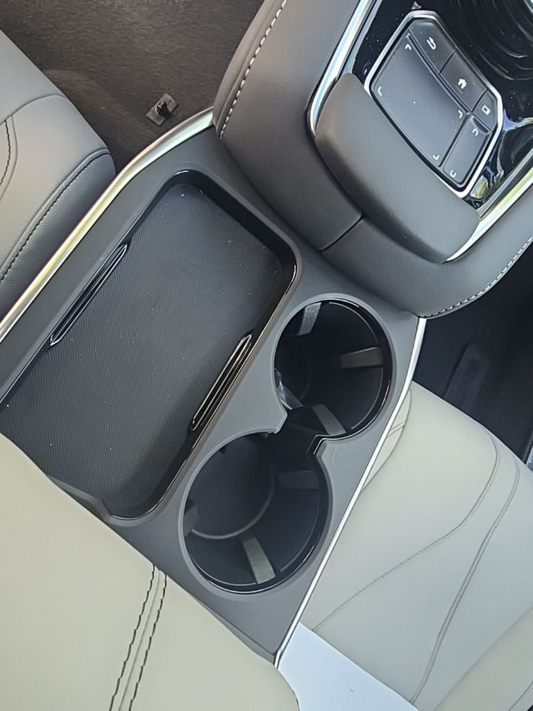 Thumbnail: 2026 Acura RDX - 26