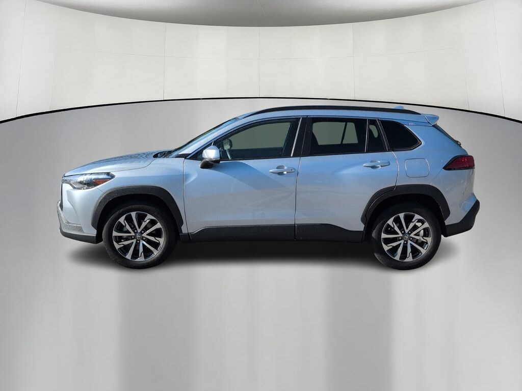 Used 2023 Toyota Corolla Cross XLE SUV