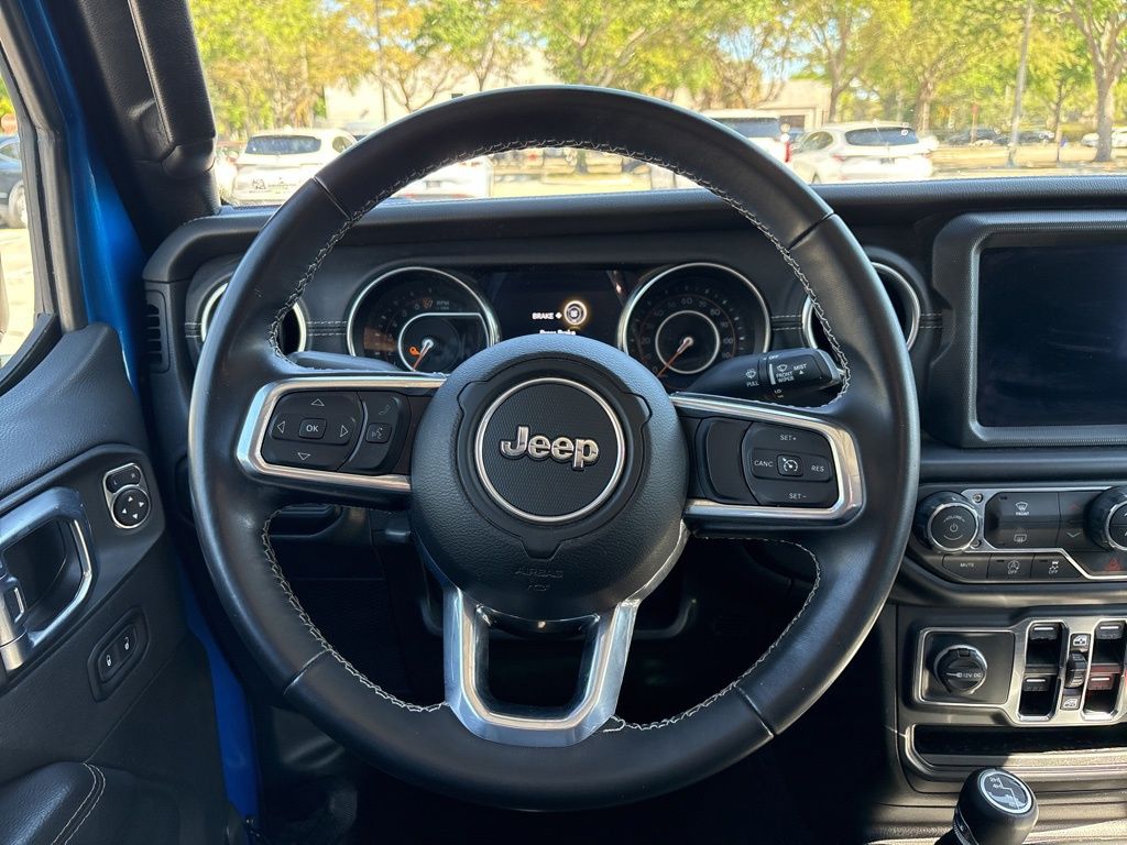 Thumbnail: 2021 Jeep Gladiator - 19