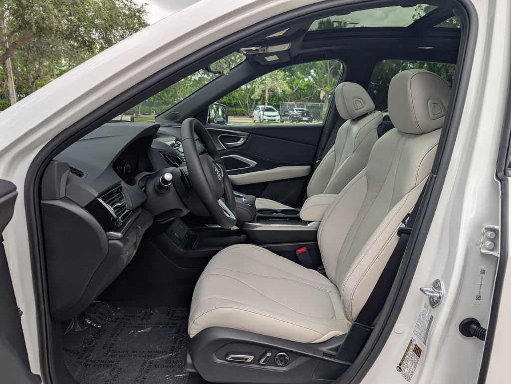 Thumbnail: 2025 Acura RDX - 11