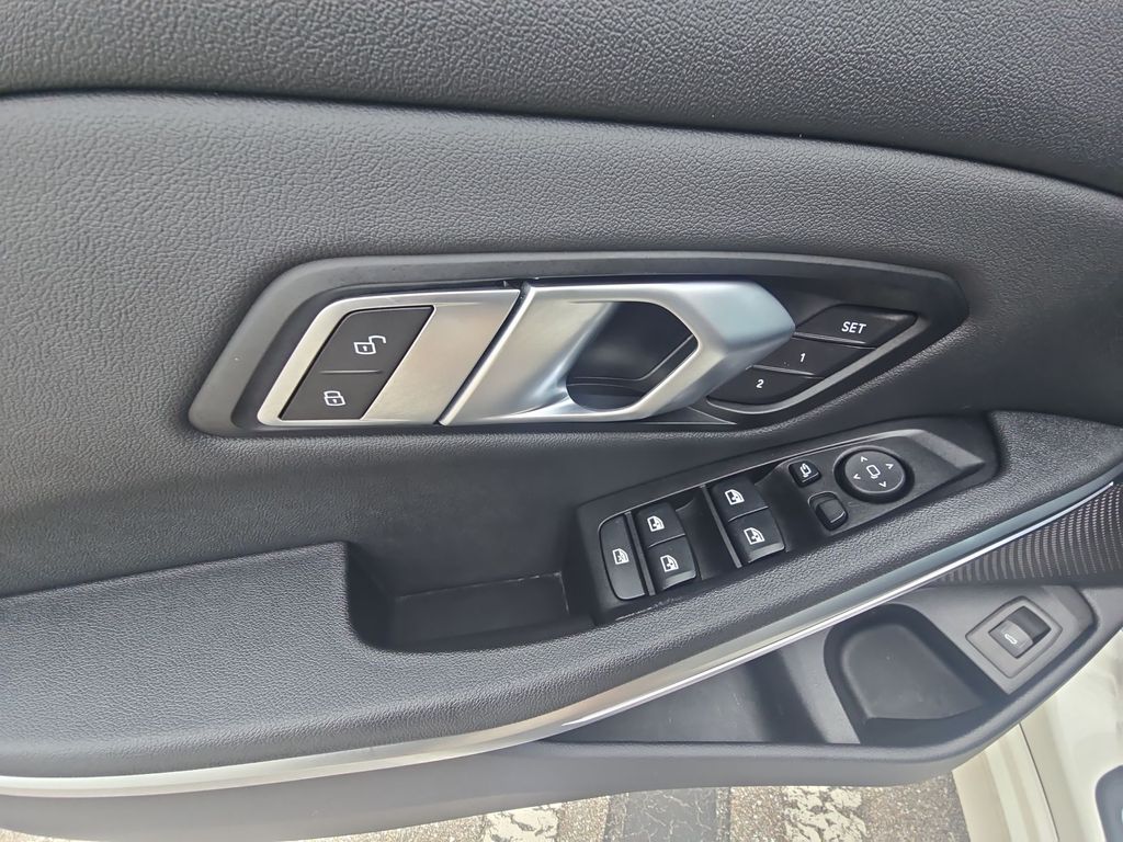 Thumbnail: 2020 BMW 3 Series - 22