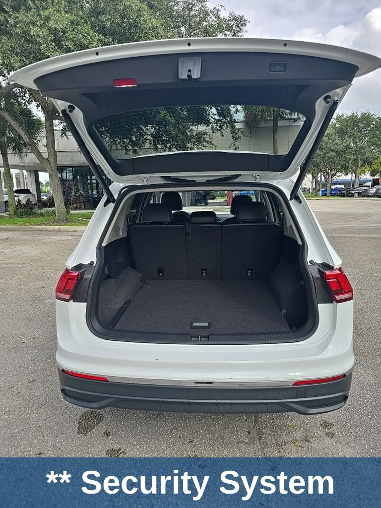 Thumbnail: 2024 Volkswagen Tiguan - 23