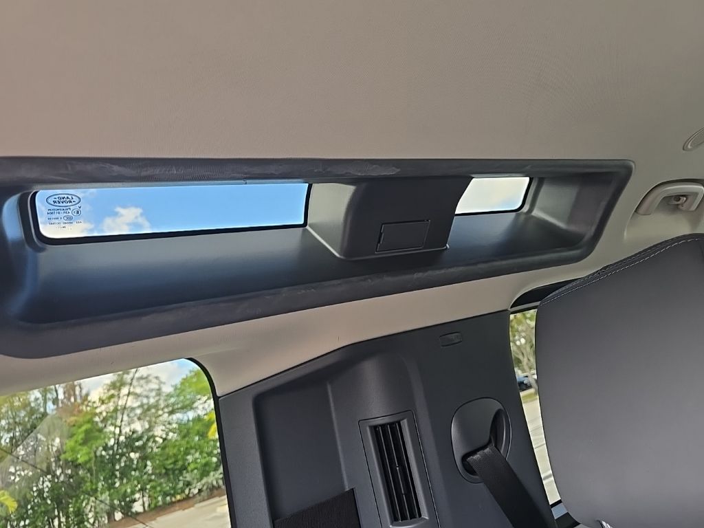 Thumbnail: 2021 Land Rover Defender - 34