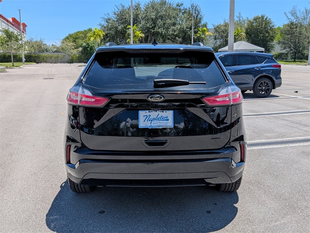 Thumbnail: 2022 Ford Edge - 7