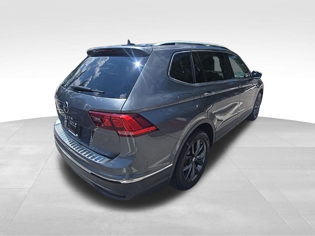 Thumbnail: 2023 Volkswagen Tiguan - 5