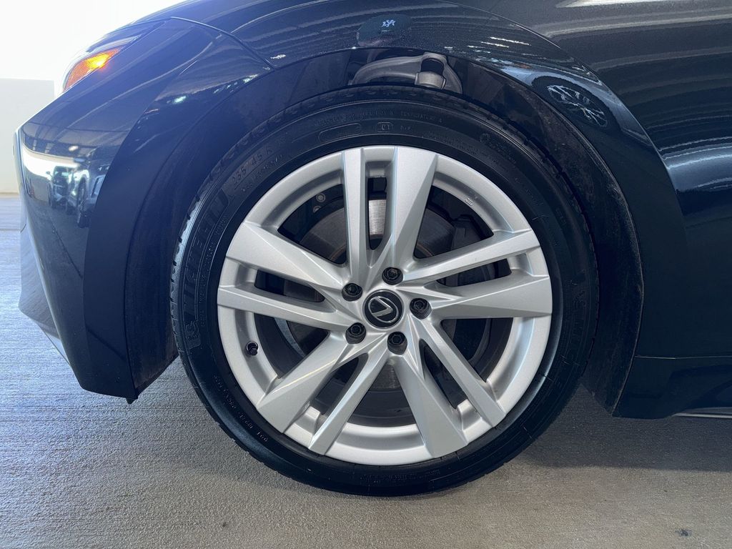 Thumbnail: 2024 Lexus IS - 10