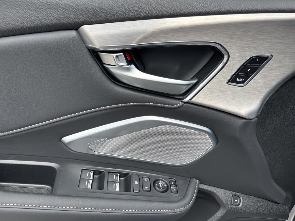 Thumbnail: 2026 Acura RDX - 15