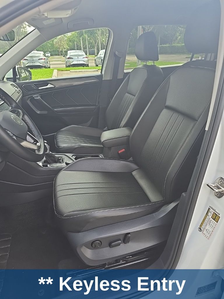 Thumbnail: 2024 Volkswagen Tiguan - 13