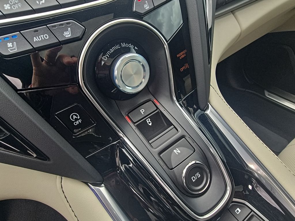 Thumbnail: 2025 Acura RDX - 25