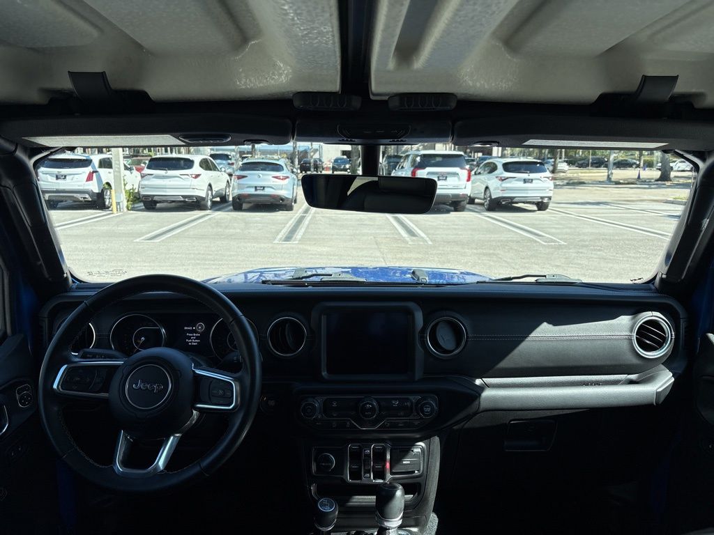 Thumbnail: 2021 Jeep Gladiator - 18