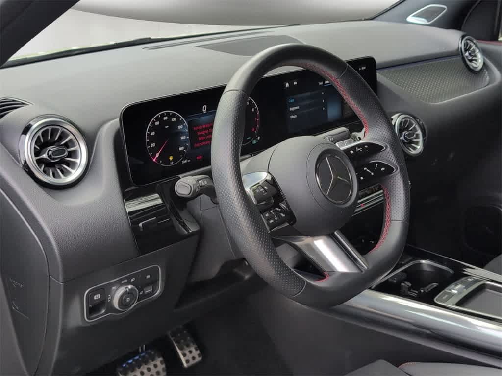 2024 Mercedes Benz GLA 250 photo 2