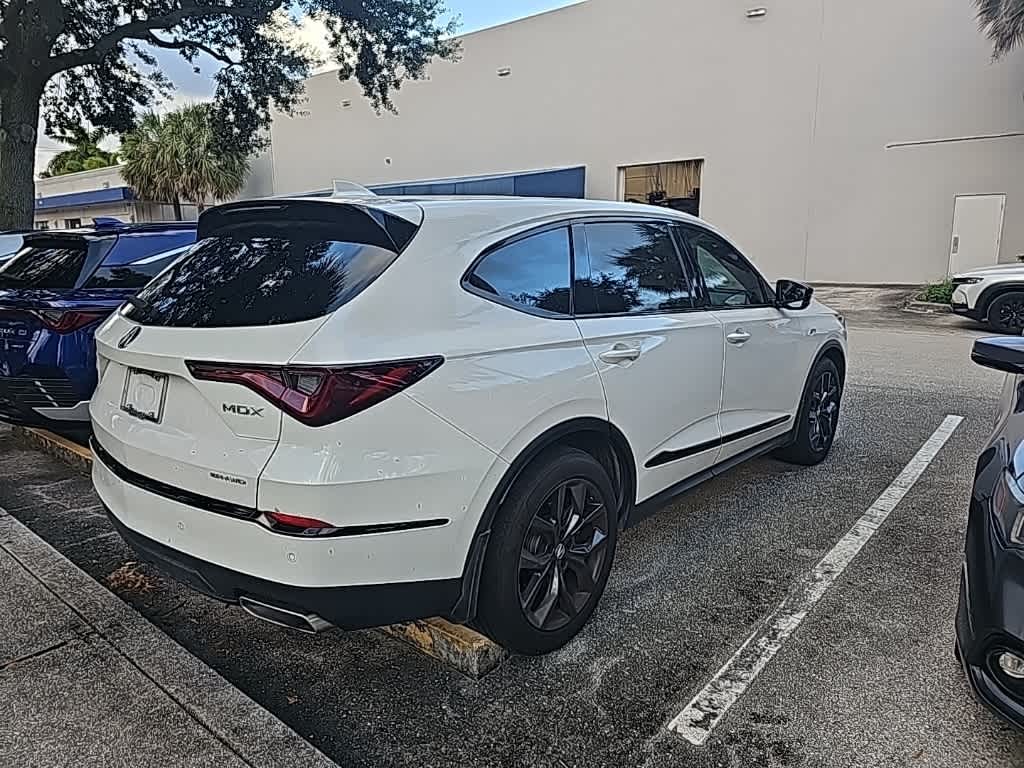 Thumbnail: 2023 Acura MDX - 4