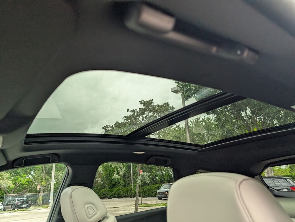 Thumbnail: 2025 Acura RDX - 19