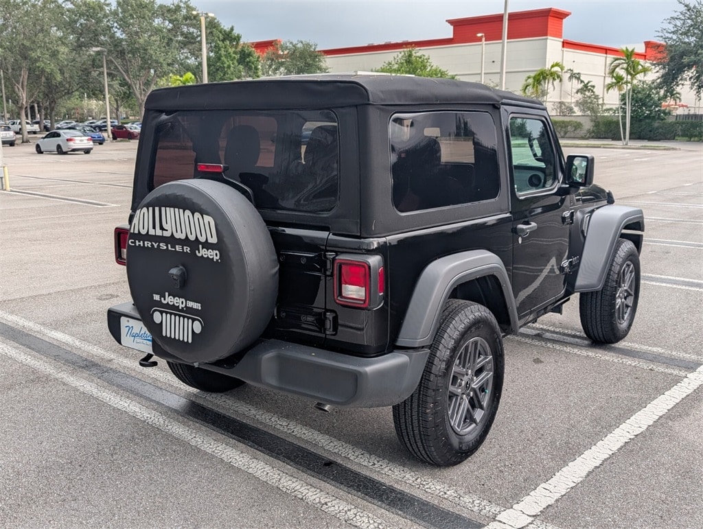 Thumbnail: 2024 Jeep Wrangler - 7