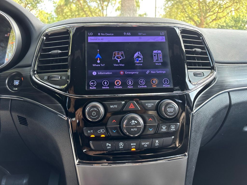 Thumbnail: 2019 Jeep Grand Cherokee - 32