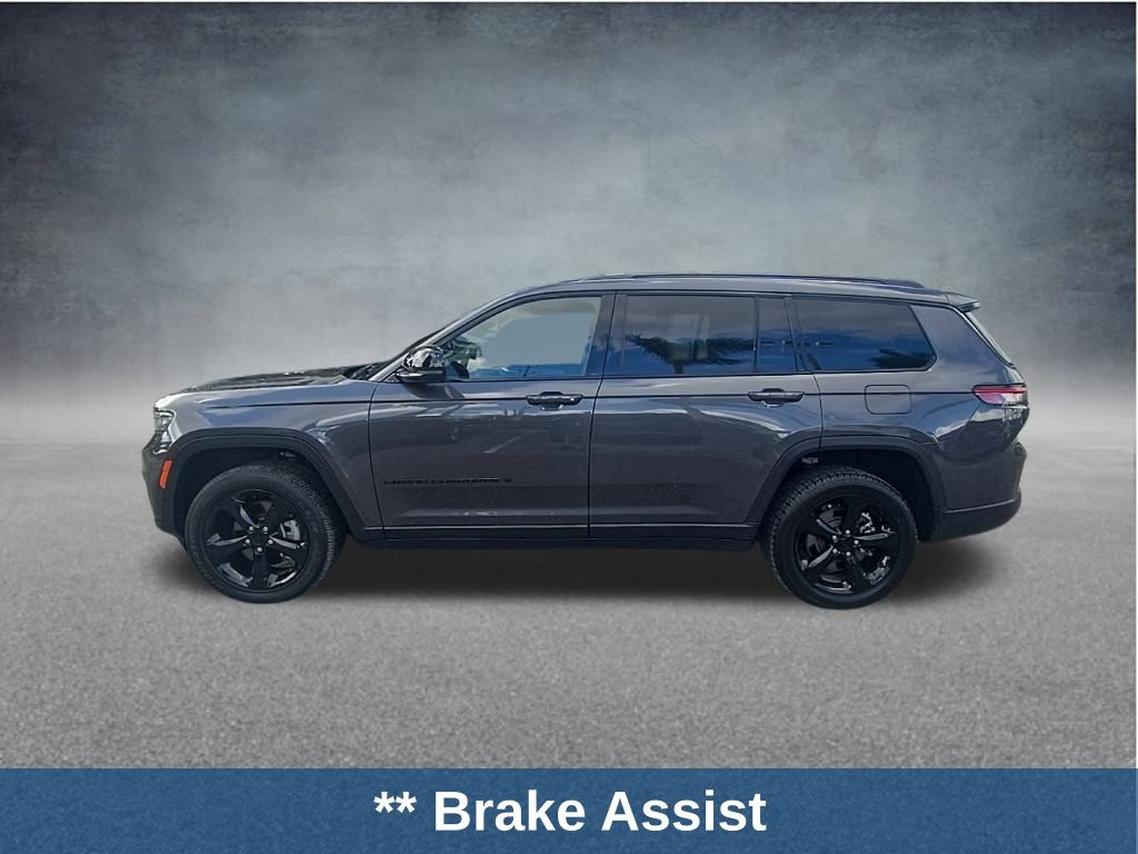 Thumbnail: 2023 Jeep Grand Cherokee - 10