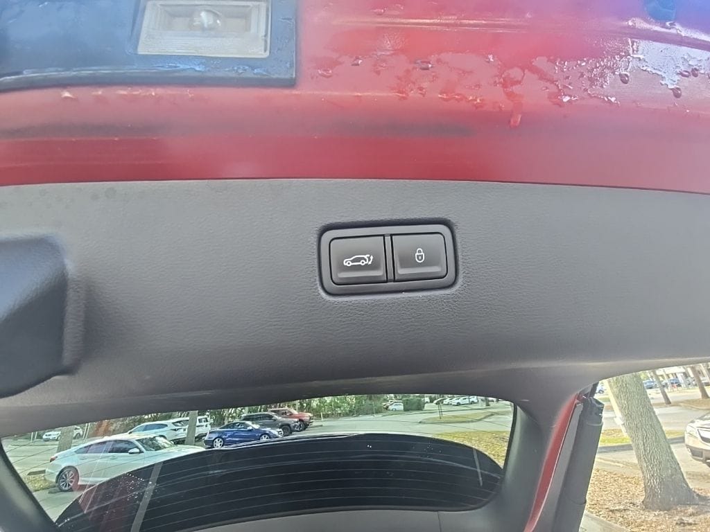 Thumbnail: 2023 Genesis GV70 - 32