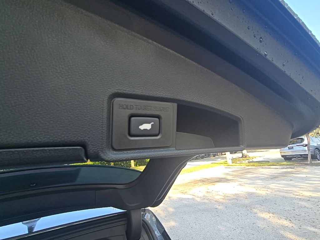 Thumbnail: 2026 Acura RDX - 36