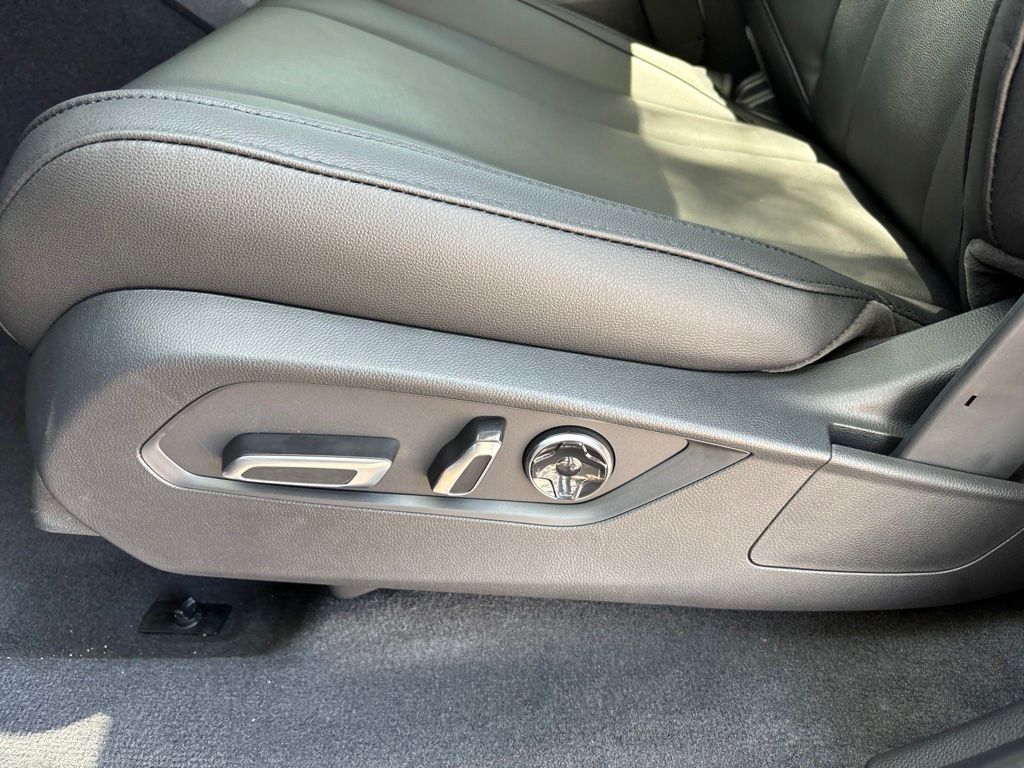 Thumbnail: 2026 Acura MDX - 15