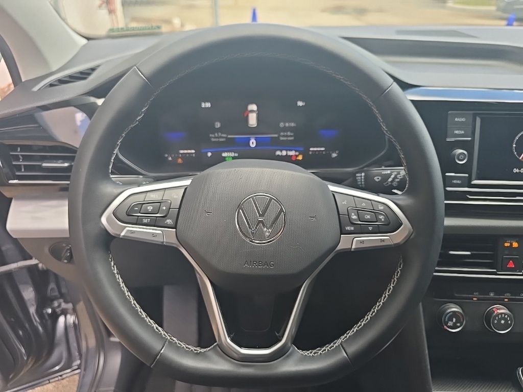 Thumbnail: 2022 Volkswagen Taos - 16