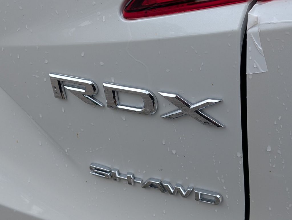 Thumbnail: 2025 Acura RDX - 7