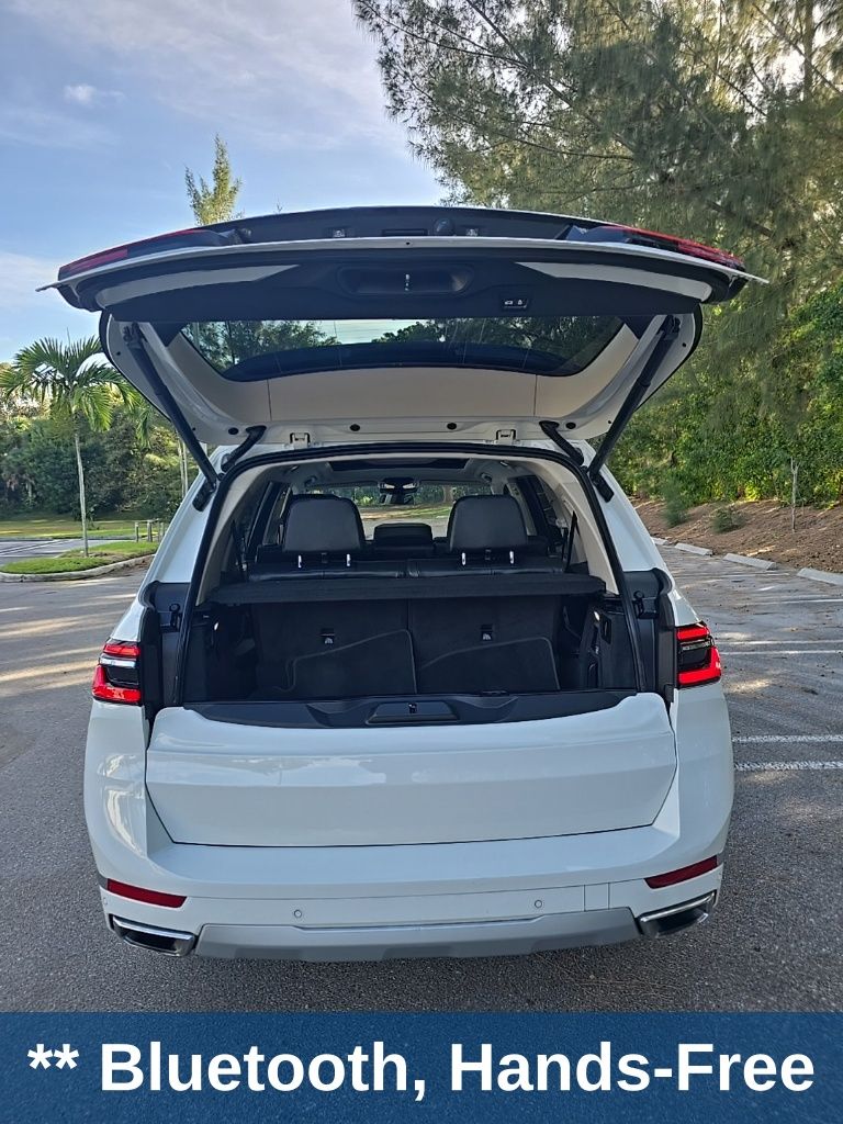 Thumbnail: 2023 BMW X7 - 9