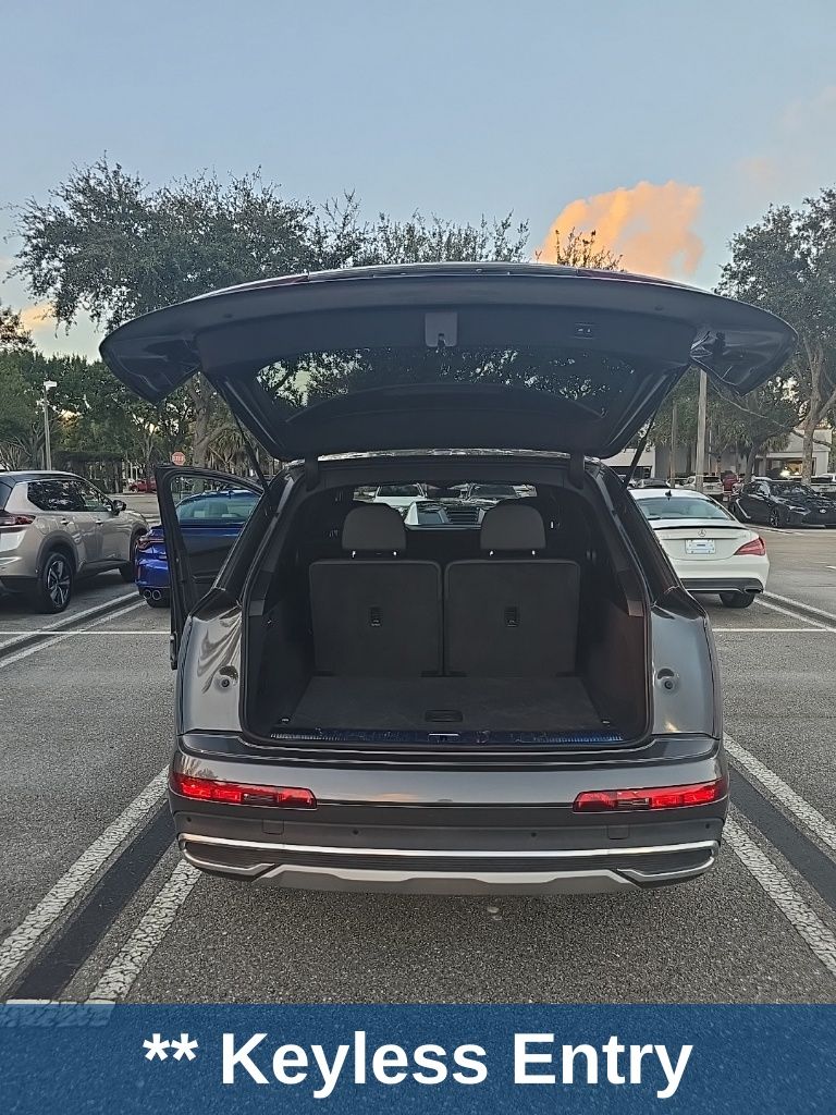 Thumbnail: 2021 Audi Q7 - 14