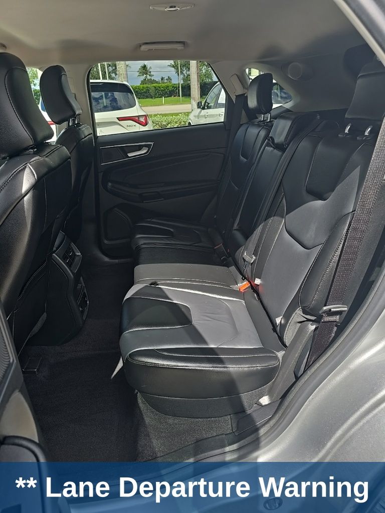 Thumbnail: 2022 Ford Edge - 16