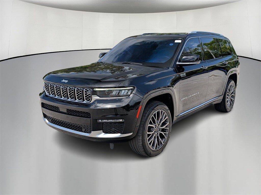 Thumbnail: 2022 Jeep Grand Cherokee - 3