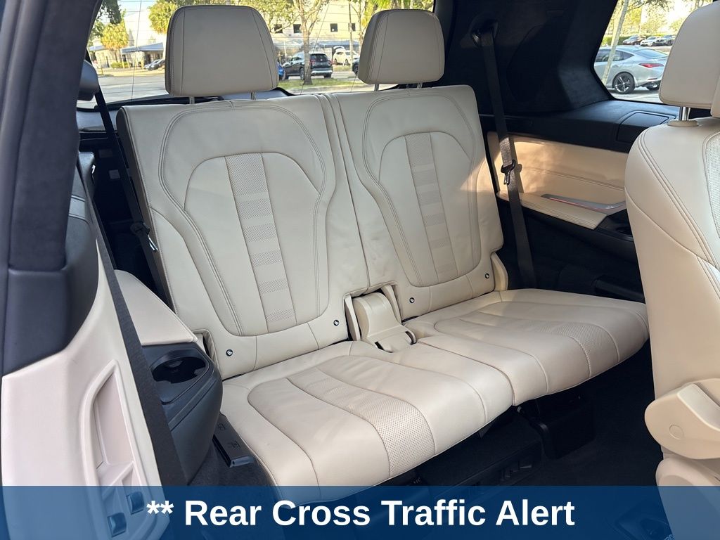 Thumbnail: 2021 BMW X7 - 22