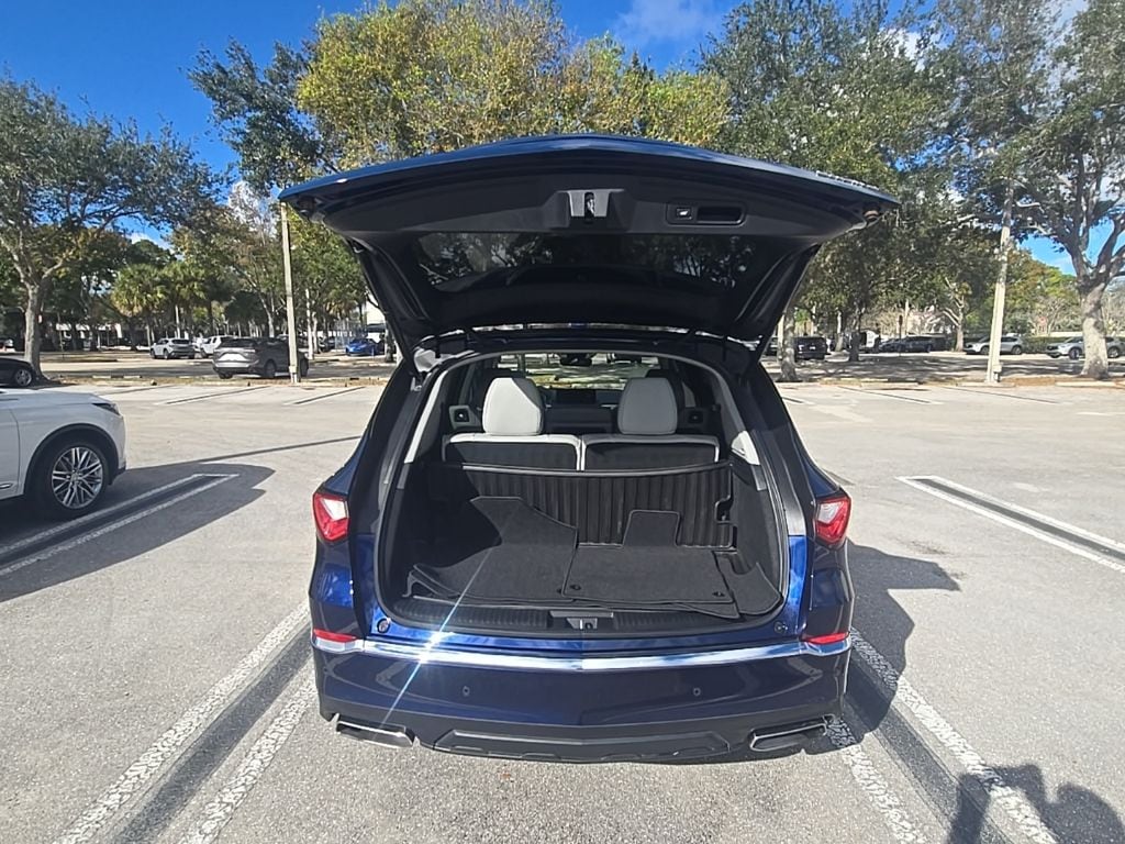 Thumbnail: 2023 Acura MDX - 35