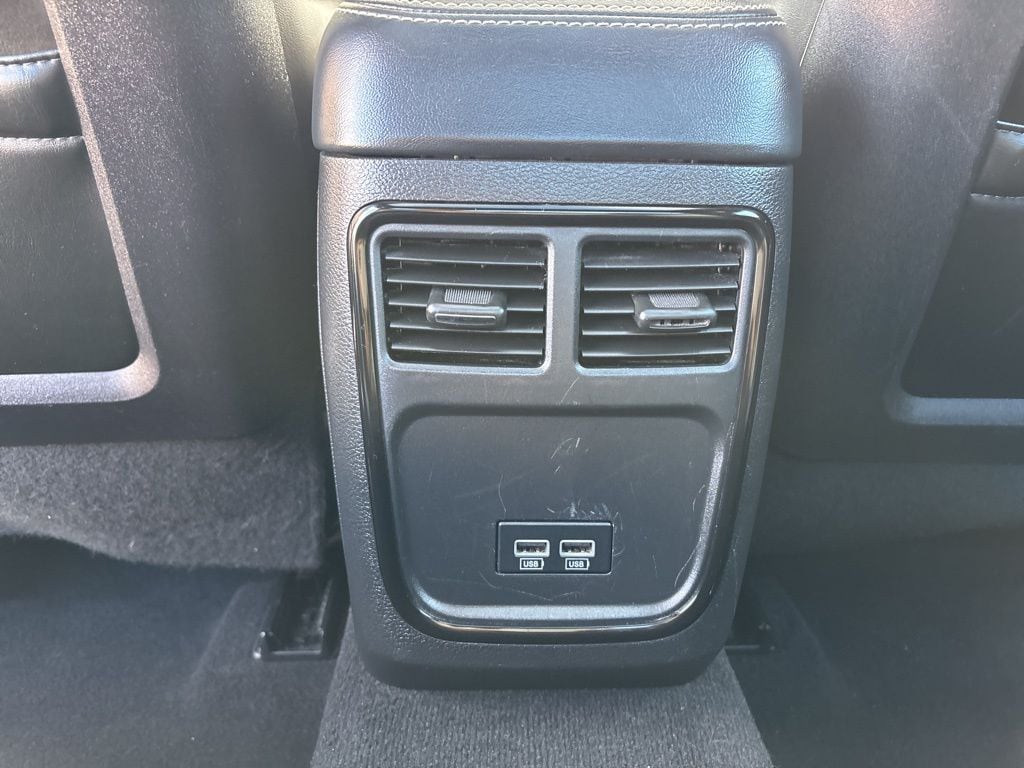 Thumbnail: 2023 Chrysler 300 - 28