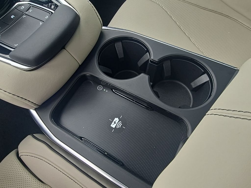 Thumbnail: 2025 Acura RDX - 27