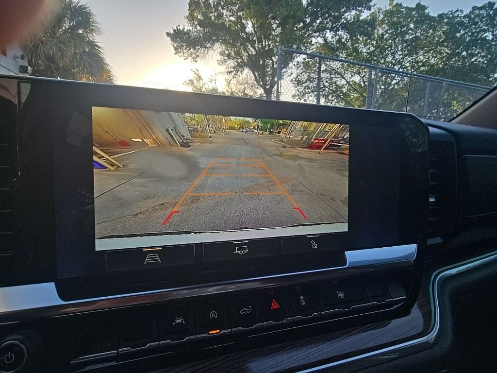 Thumbnail: 2022 Chevrolet Silverado 1500 - 23