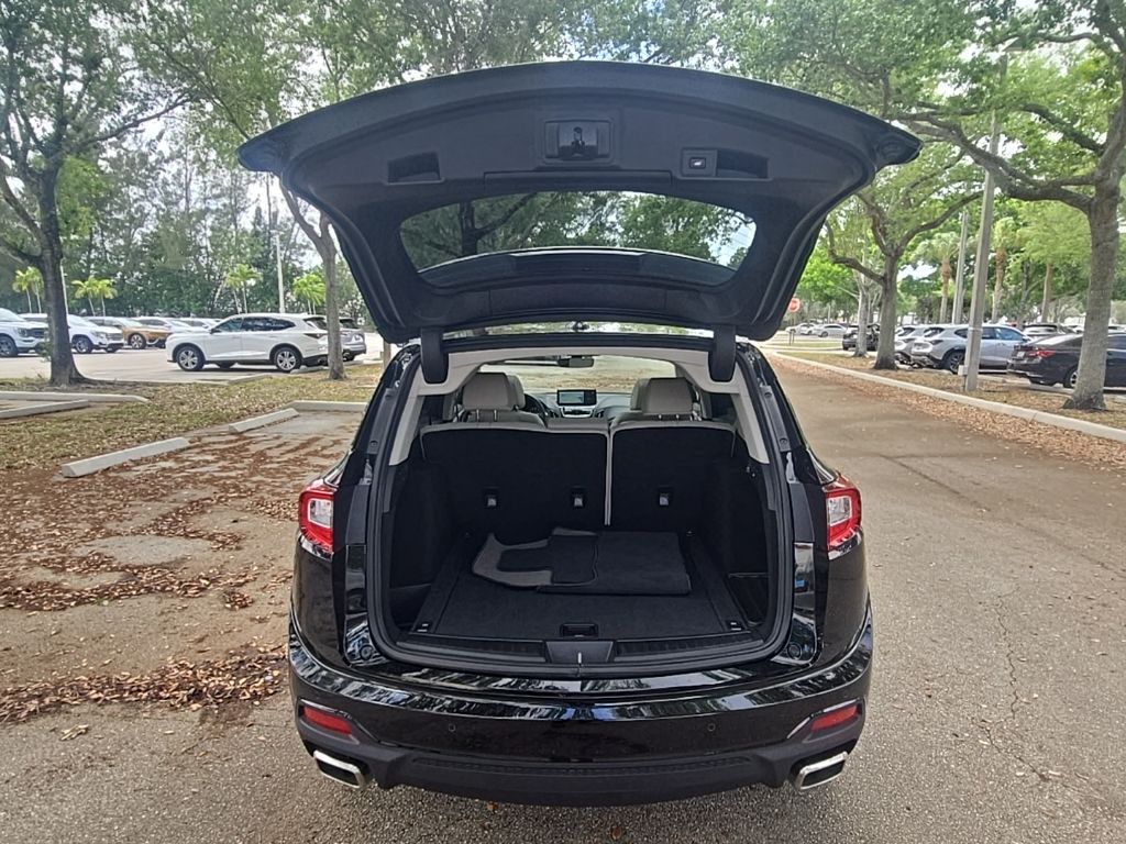 Thumbnail: 2025 Acura RDX - 33