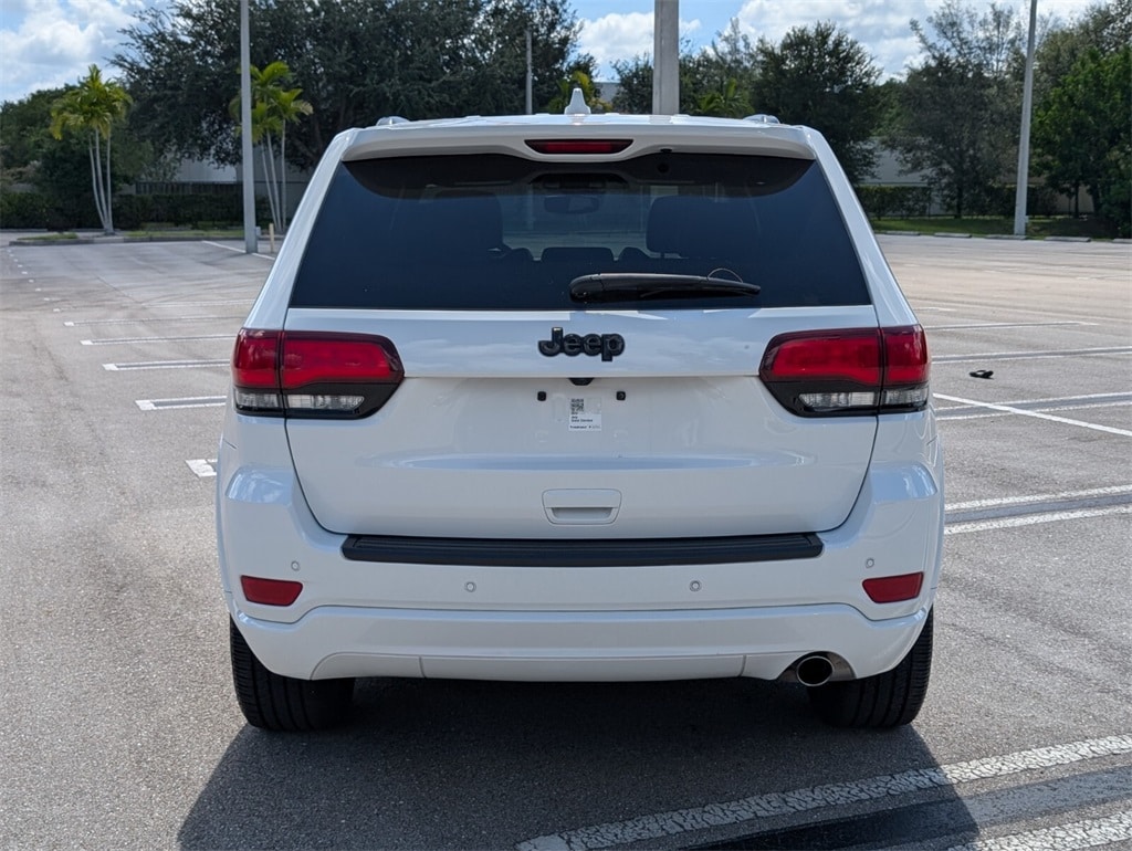 Thumbnail: 2022 Jeep Grand Cherokee - 7