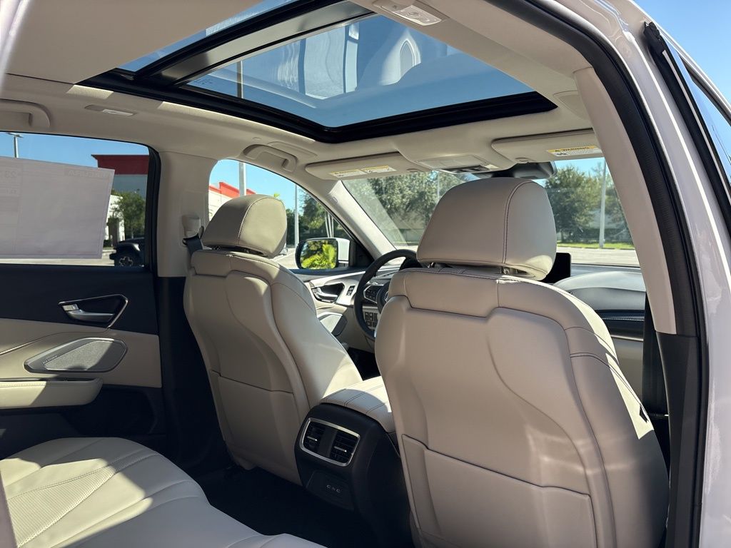 Thumbnail: 2026 Acura RDX - 17