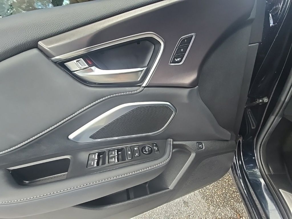 Thumbnail: 2025 Acura RDX - 16