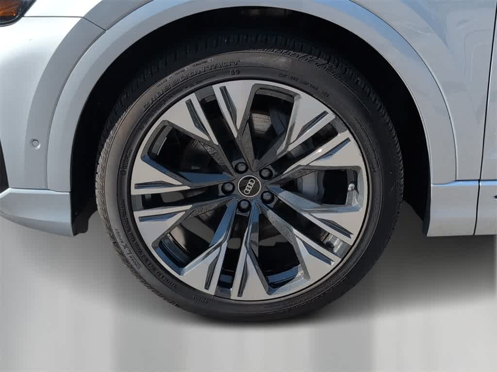 Thumbnail: 2025 Audi Q8 - 7