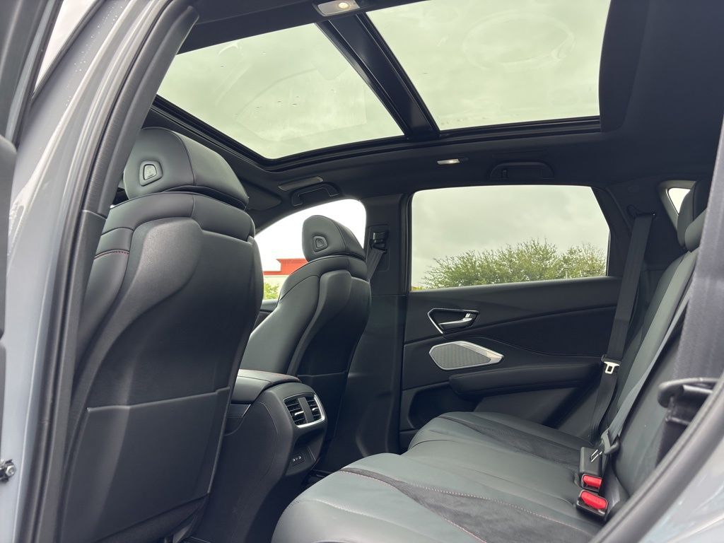 Thumbnail: 2026 Acura RDX - 18